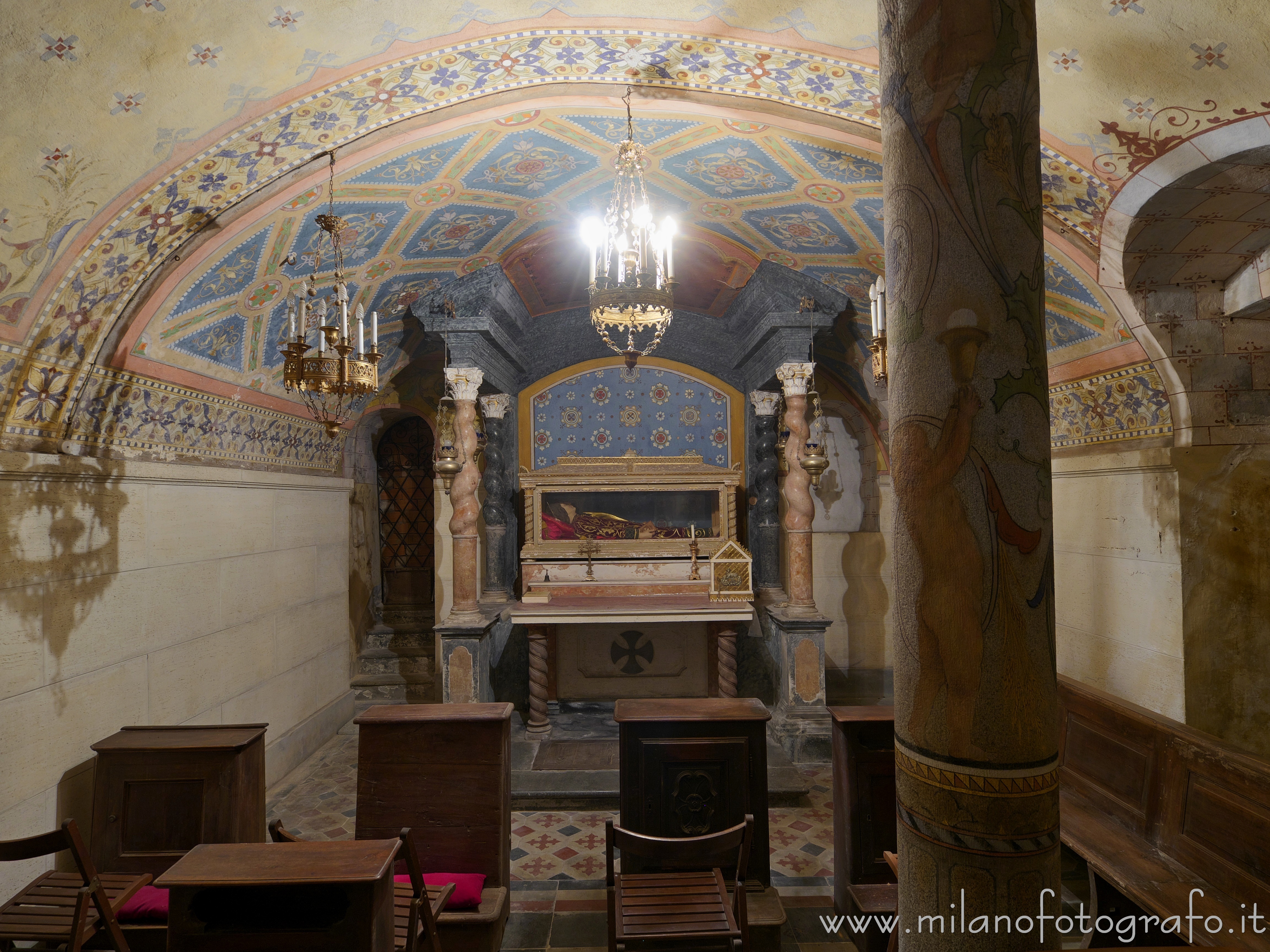Pettinengo (Biella, Italy) - Crypt of Saint Hyacinth in the Parish Church of the Saints Stephen and James - Full resolution picture